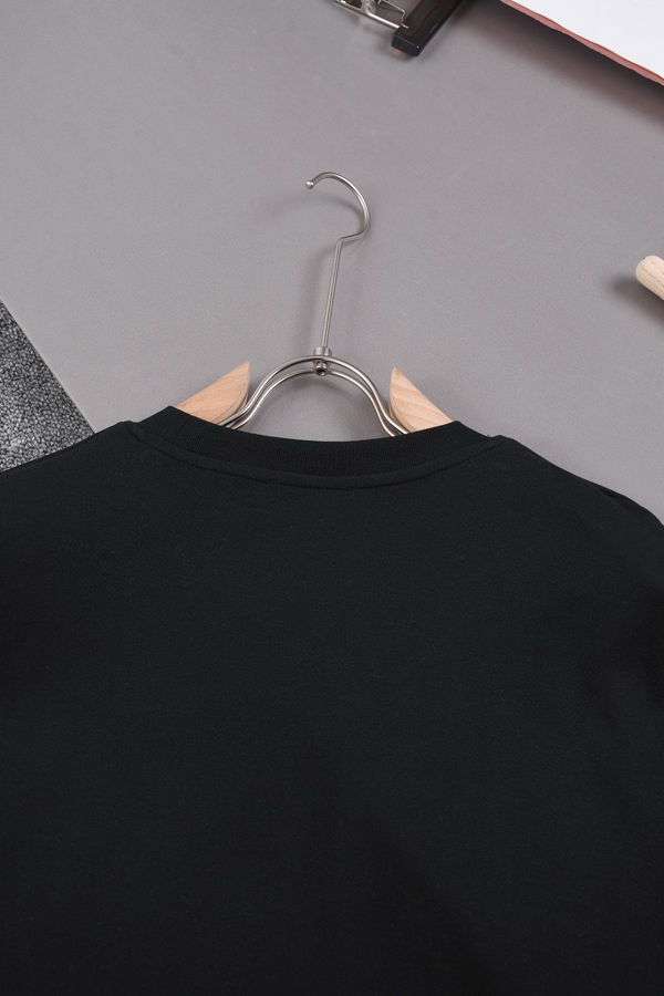 ブランドTシャツ全体デザイン